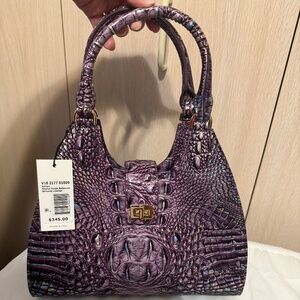 Woman’s Brand New Purse NEVER BEEN USED